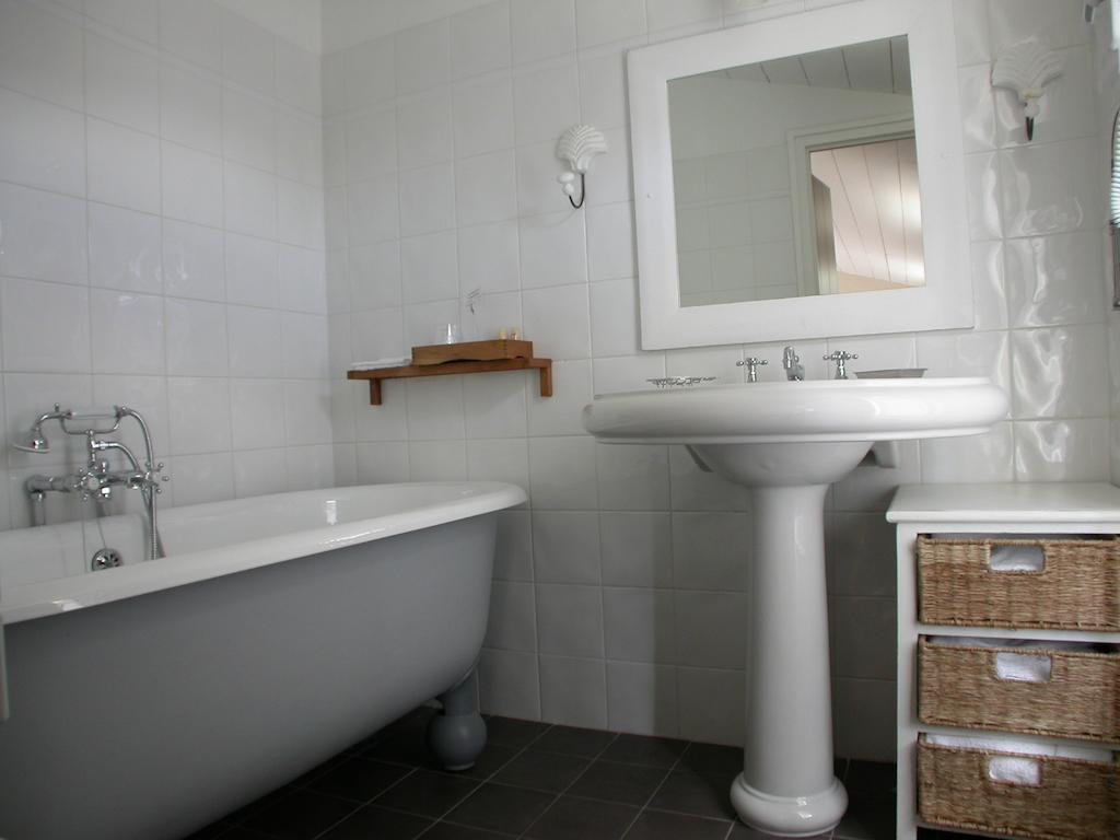 Hotel Les Bois Flottais Le Bois-Plage-en-Re Ruang foto